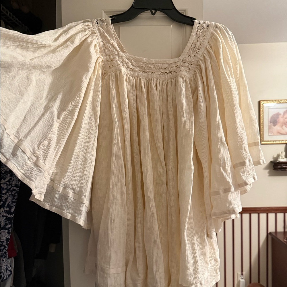 The Hippie Shake - Bell Sleeve Swing Top